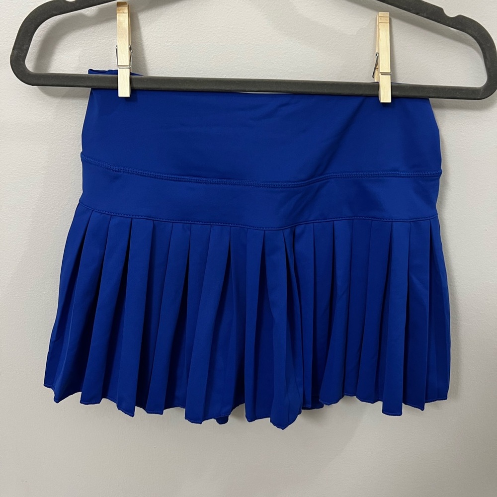 NWOT Gold Hinge Skirt